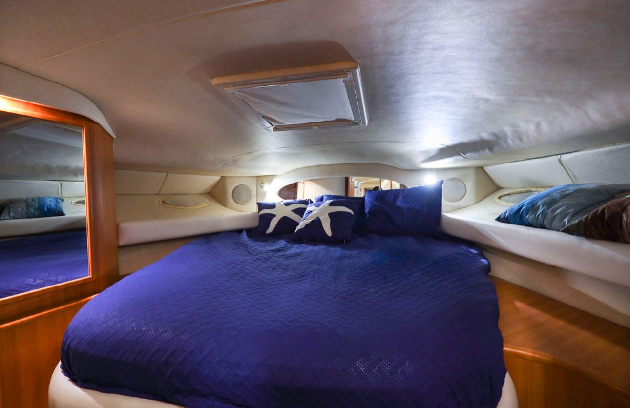 C373 yacht.92F90-2435-4ACA-95CC-9749753E9761